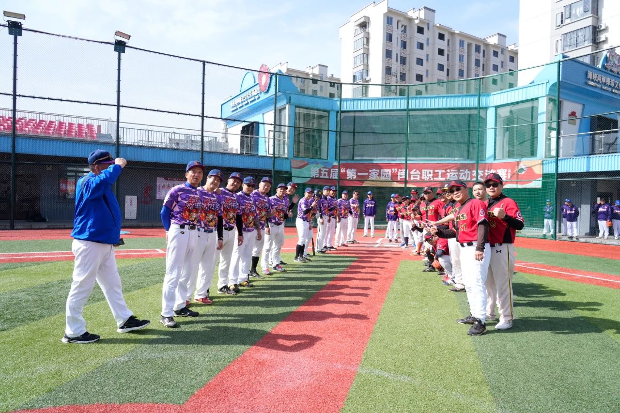 阿夫迪亚成50年来开拓者首位3场砍90+30+30球员